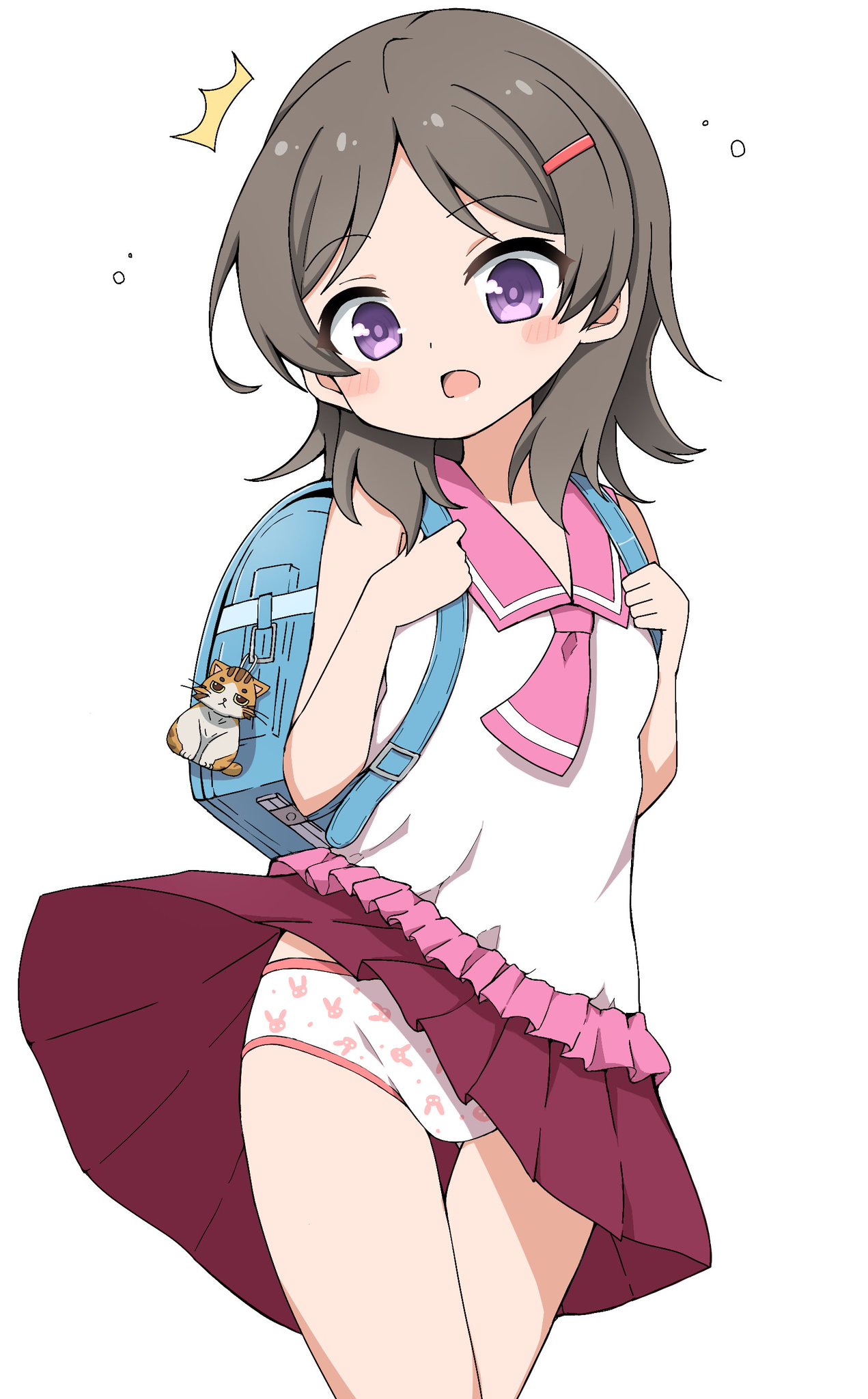 可愛い茶髪美少女が風のいたずらでパンチラしている二次画像